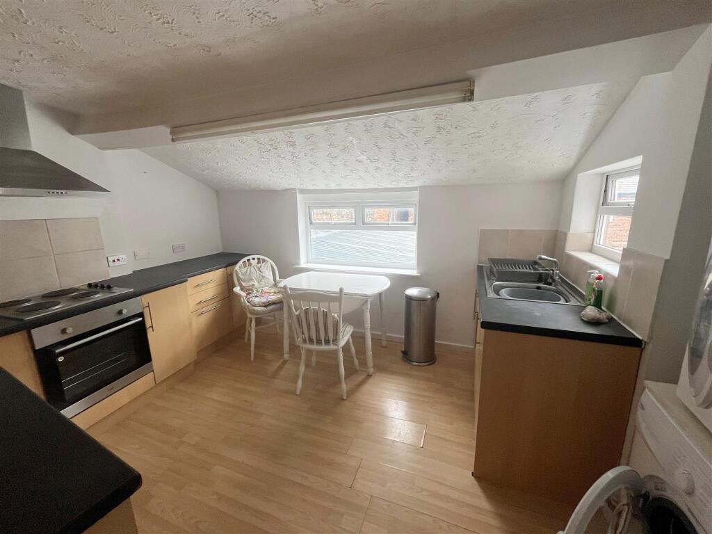 Apartment in Stockport - View 2