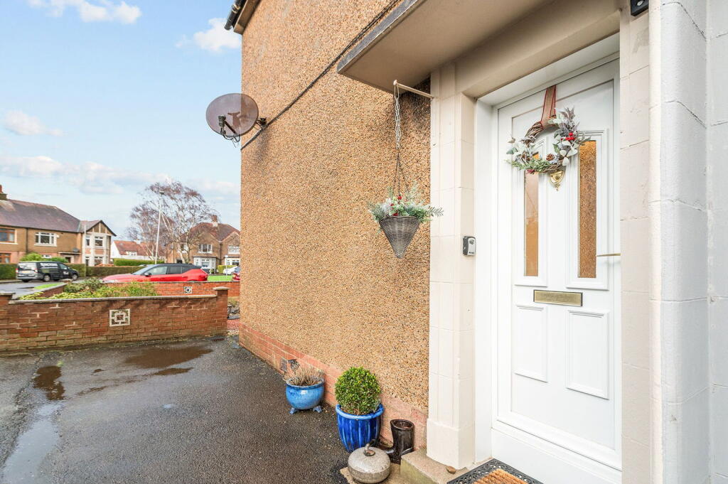 21 Elizabeth Avenue, Grangemouth, FK3 9DD photo 2