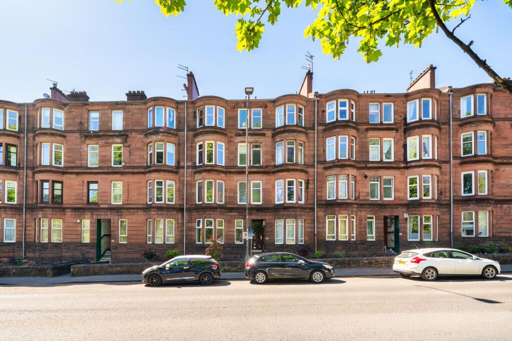 Main image of property: 3/2, 654  Tollcross Road, Glasgow