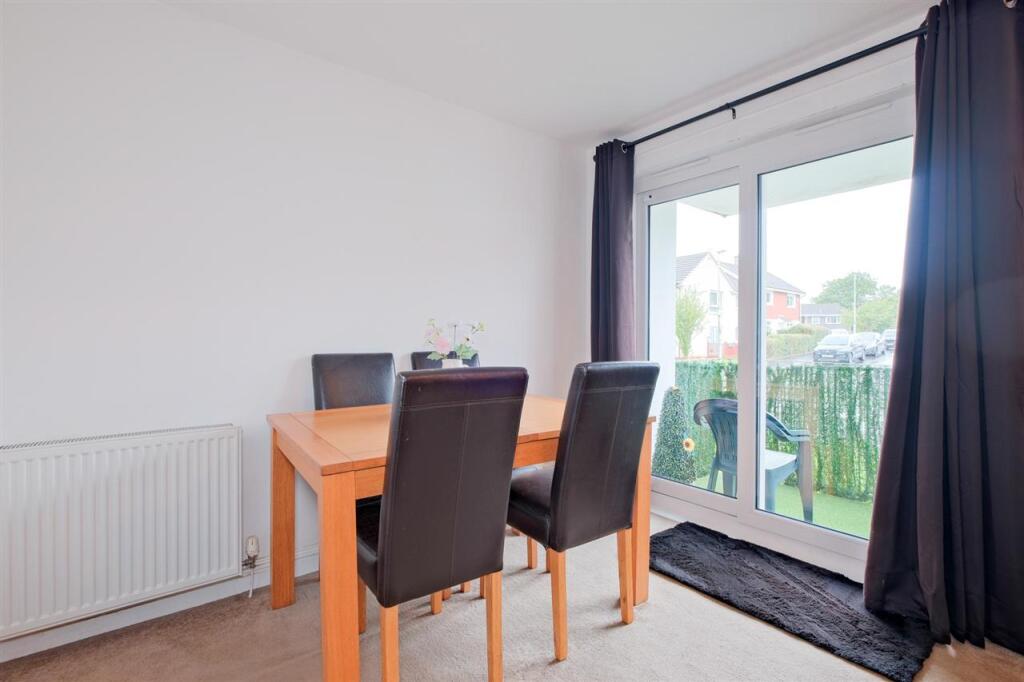 Apartment in East Kilbride, Maxwellton, Calderwood - View 5