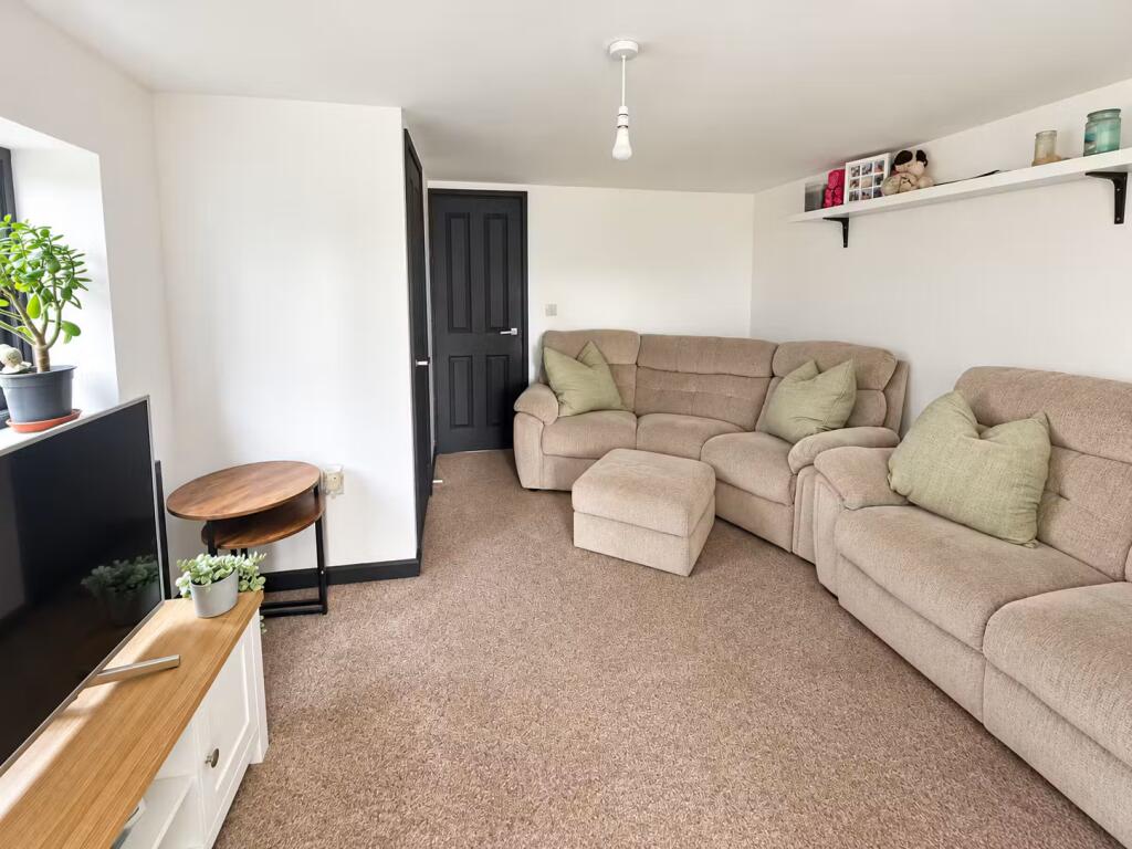 House in Rochford, Rayleigh - View 5