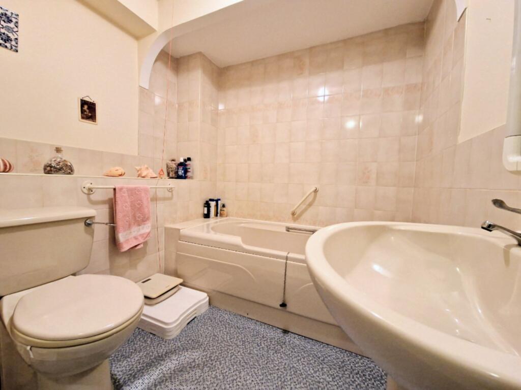 Additional image 12 of Deerhurst Court, Solihull, West Midlands, B91