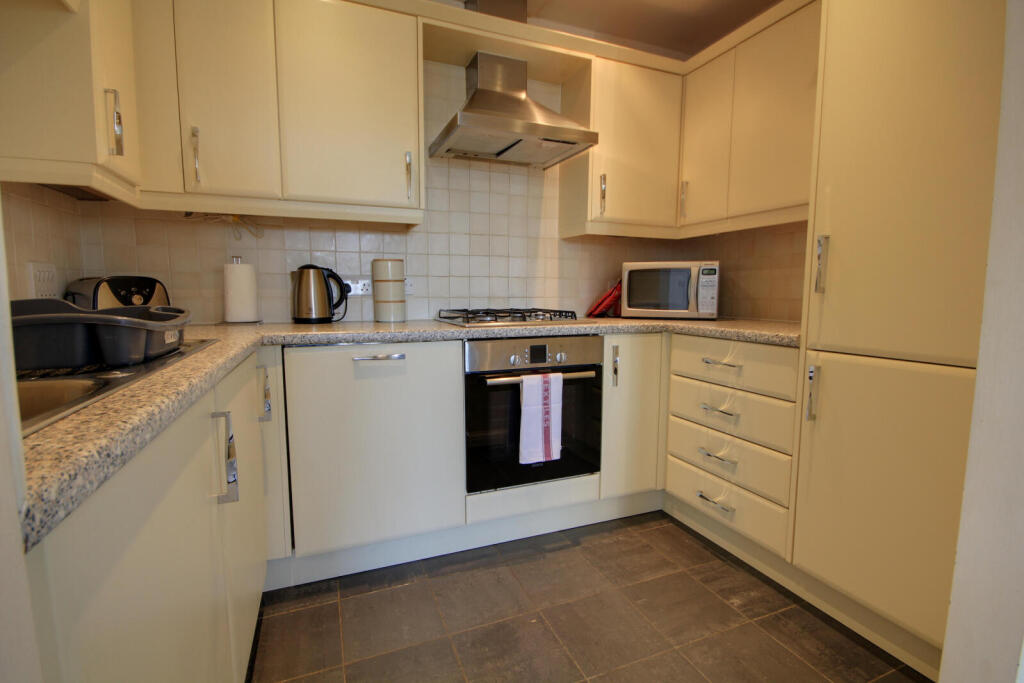 Apartment in Reading - More