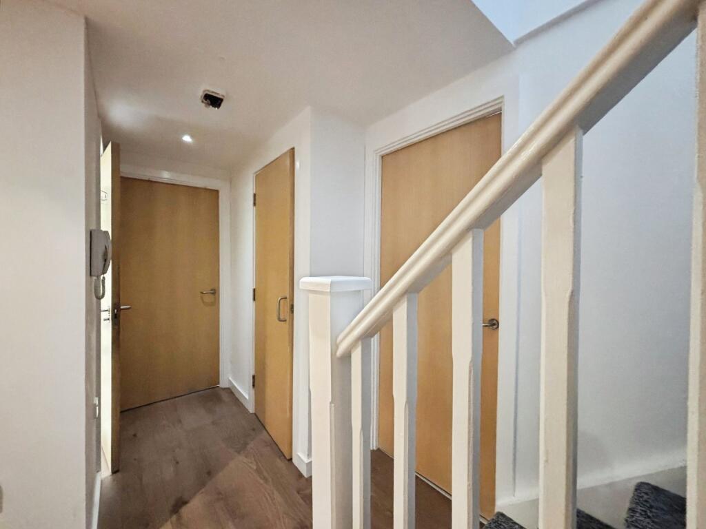 Forest Lane, London, E15 photo 4