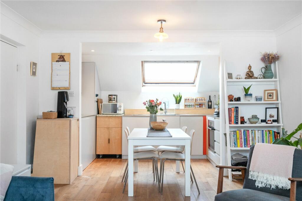 Apartment in London - View 4
