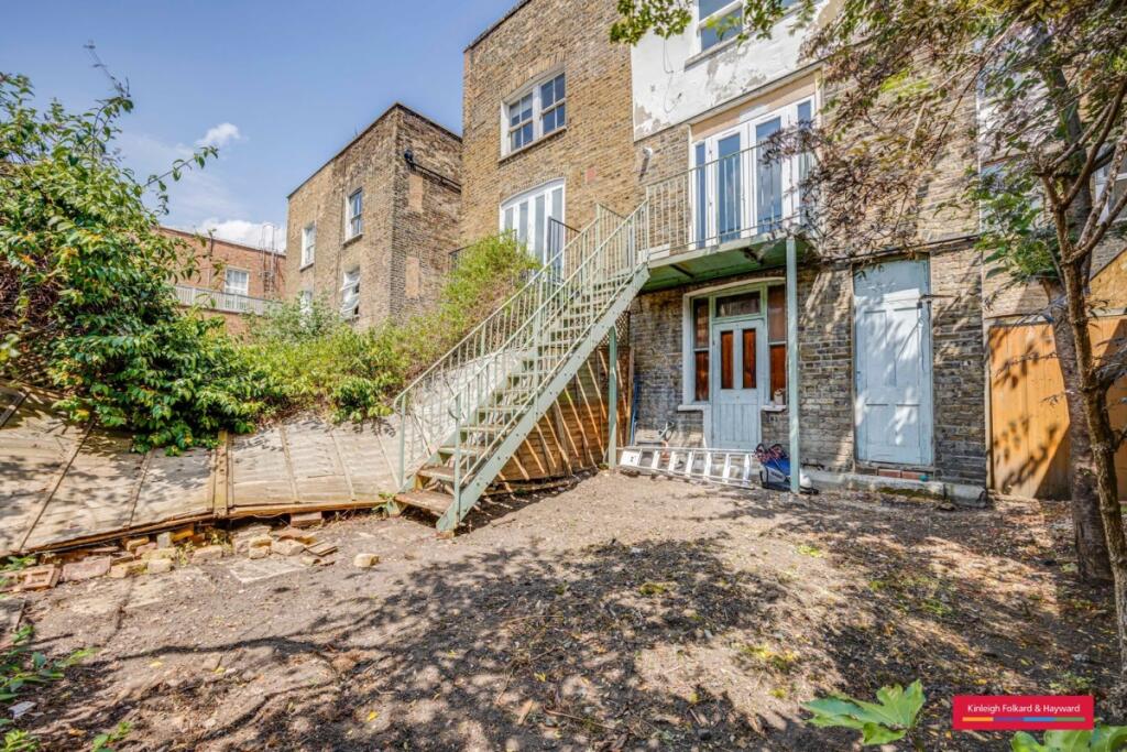 Apartment in London - View 5