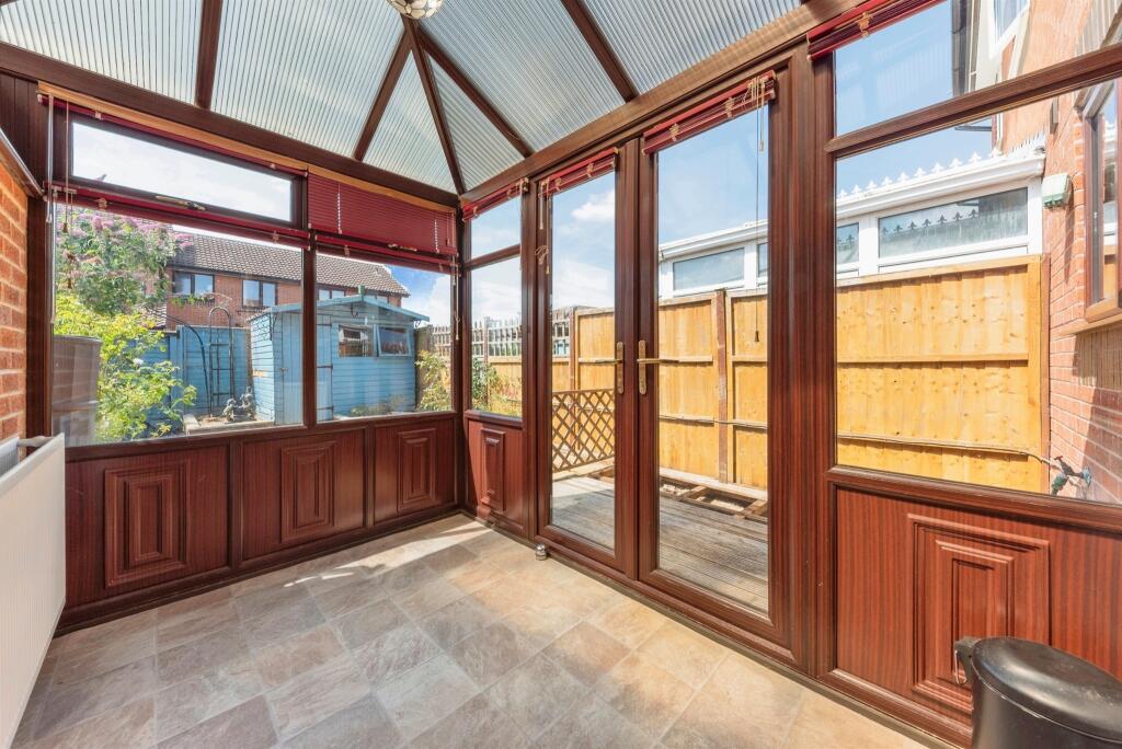 House in South Kesteven, Grantham - More