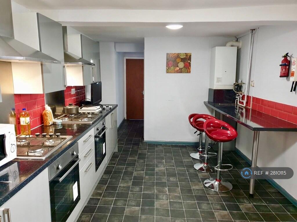 Main image of property: Carnarvon Road, Reading, RG1