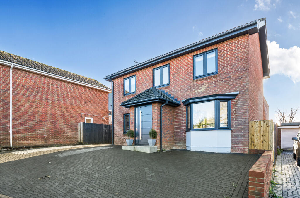 Main image of property: The Spinney, Bishopstoke, Eastleigh, Hampshire, SO50