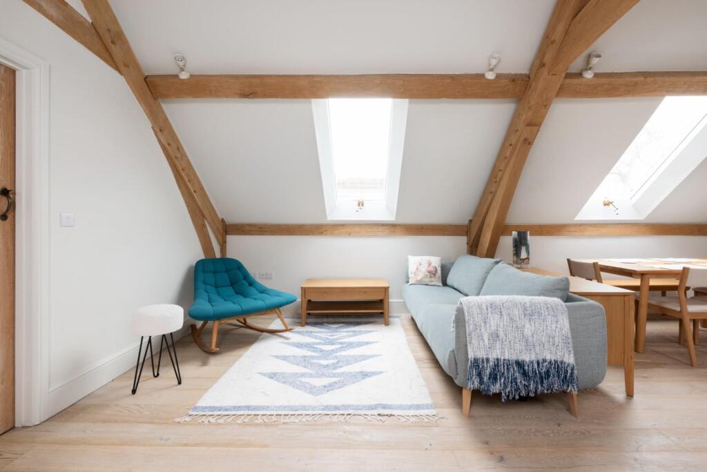 House in Swindon - View 3