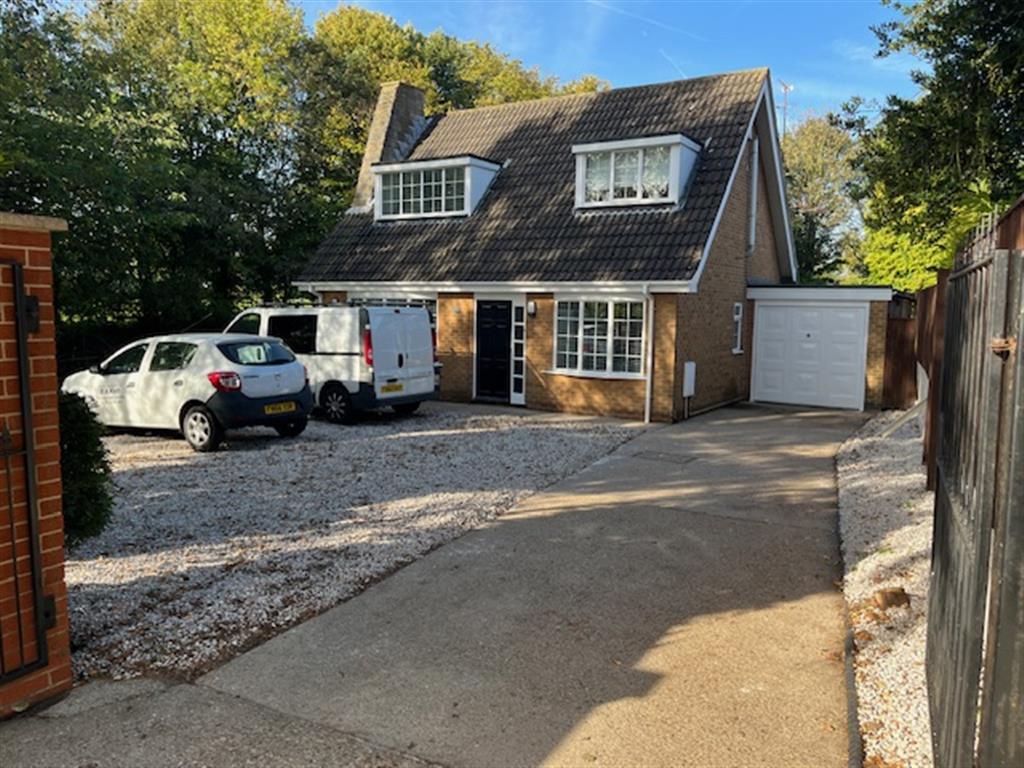 Main image of property: Watnall Road, Hucknall