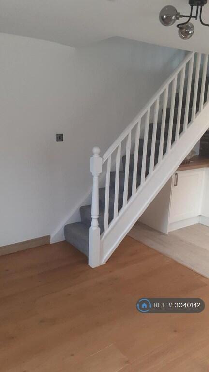 House in Bradford - View 4