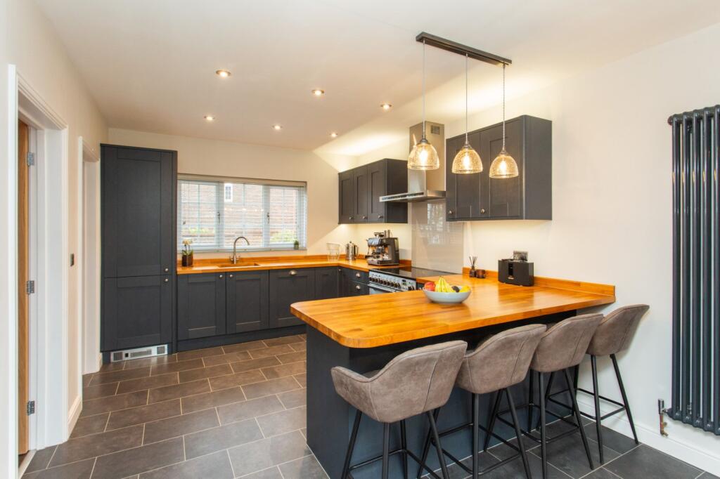 Pochard Crescent, Herne Bay, Kent, CT6 photo 2