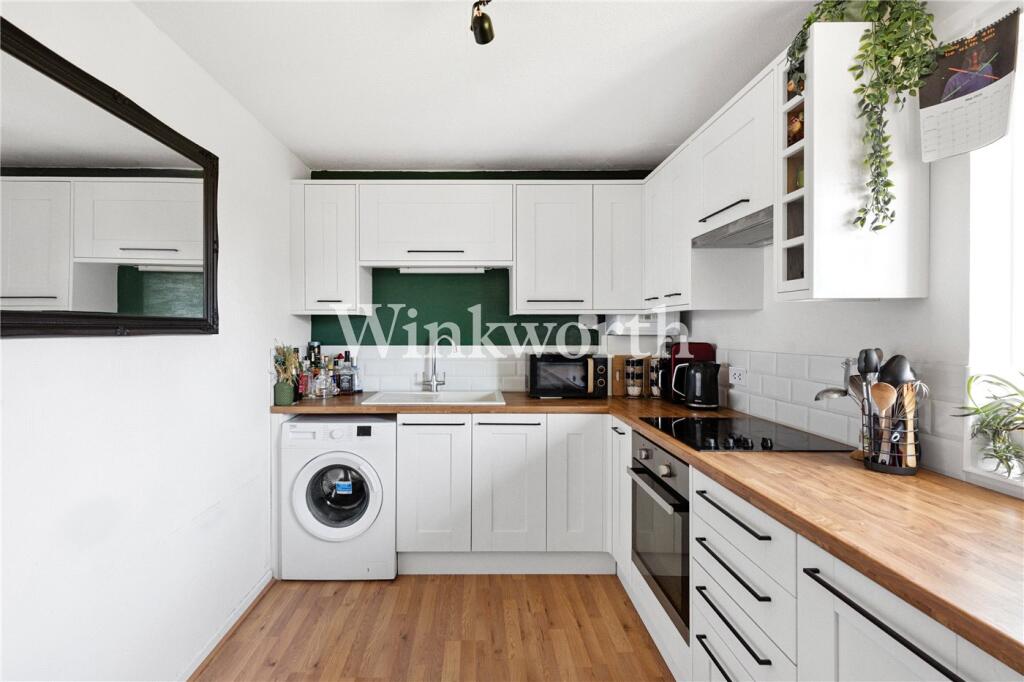 Apartment in London - View 2
