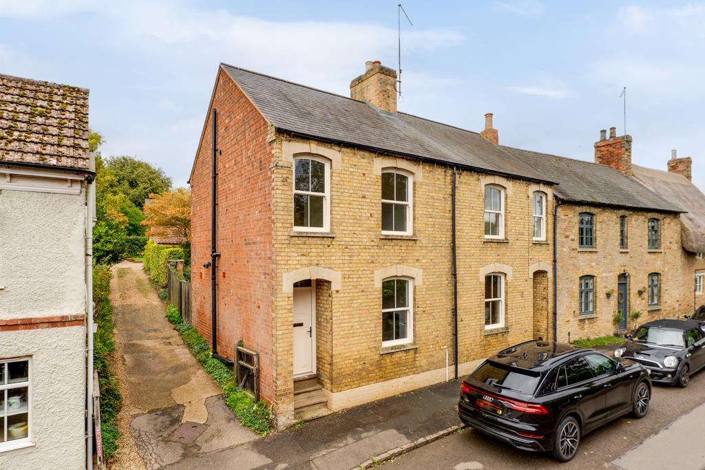 House in Geddington, North Northamptonshire - View 2