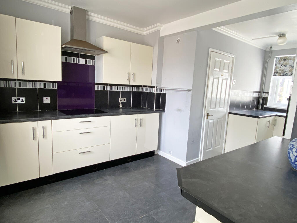 House in Cardiff, Gelligaer - View 4