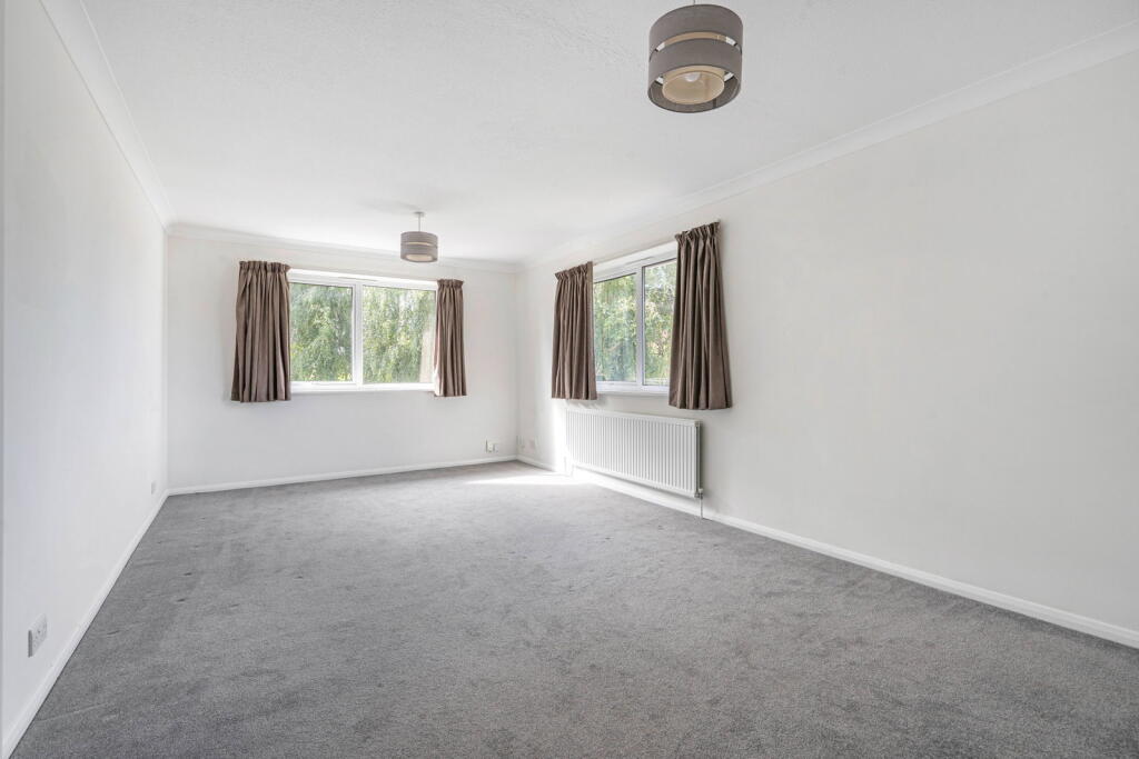 Apartment in Mole Valley, Surrey - View 5