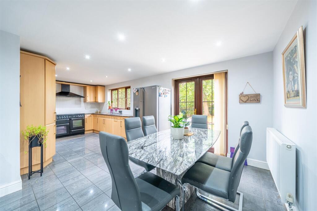 House in Nottingham, Beeston - View 5