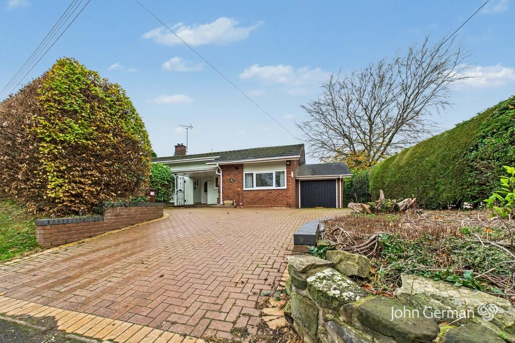 3-bed detached on Hyde Lea, Stafford, £360,000