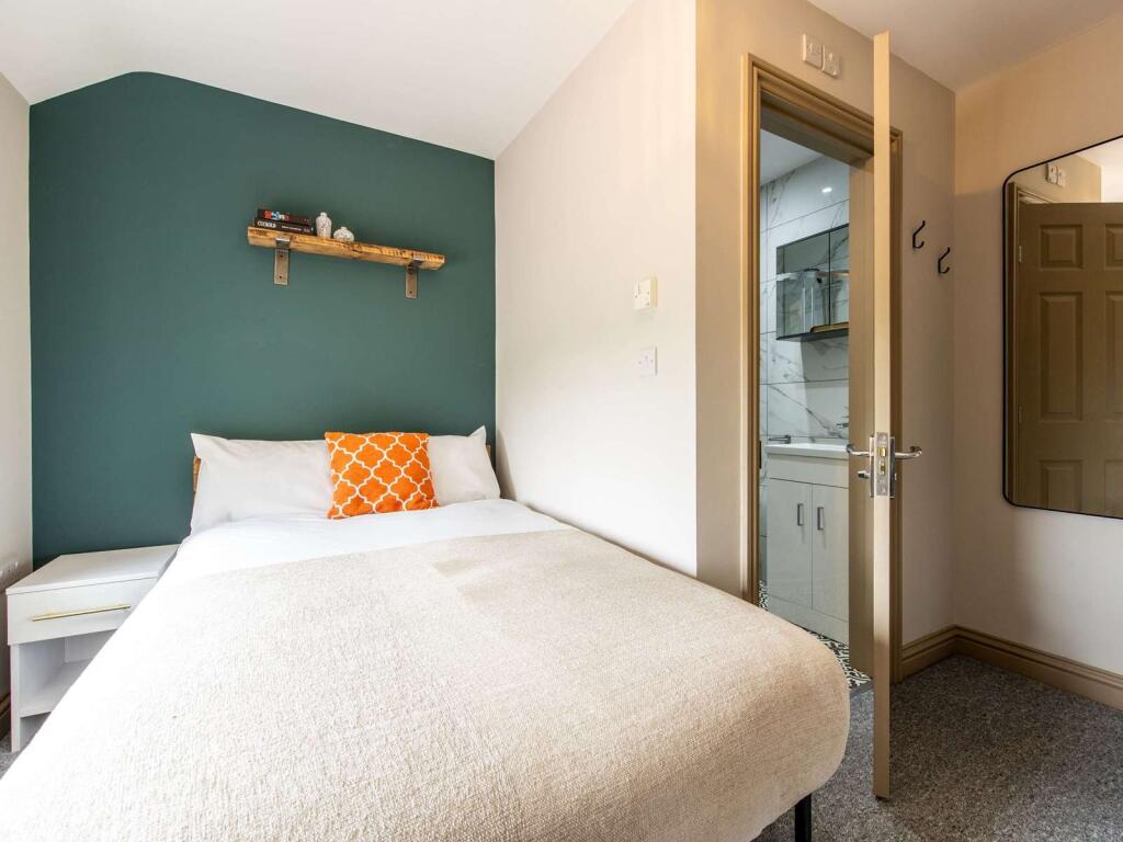 Main image of property: Glebelands