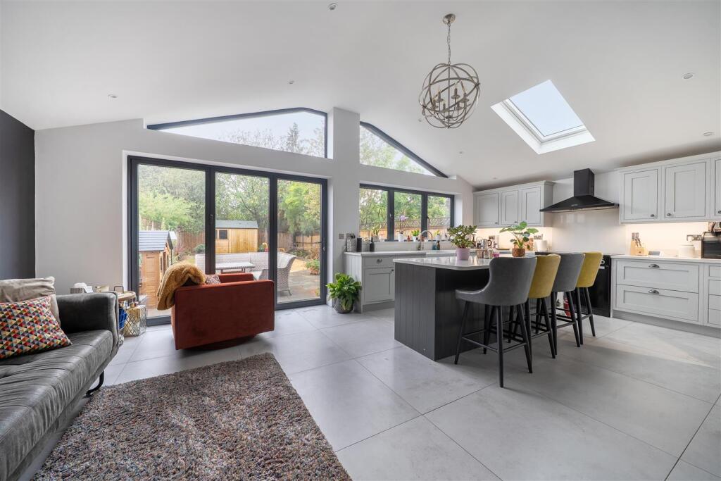 House in Milton Keynes - View 3