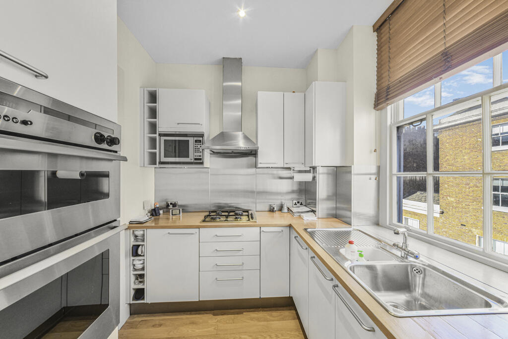 Apartment in London - View 4