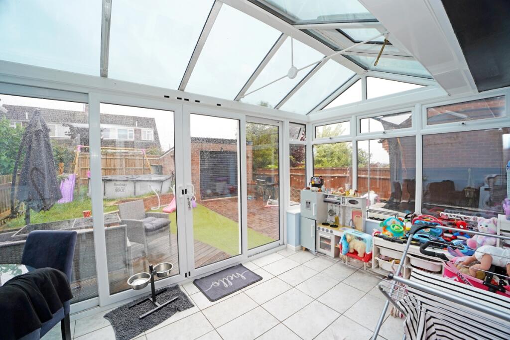 Folly Crescent, Highworth, SN6 7JW - View 3