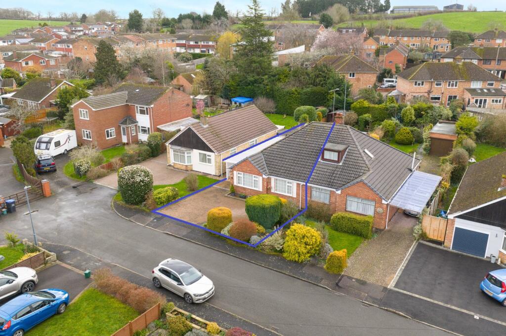 Main image of property: Ladycroft, Leamington Spa, Warwickshire, CV32