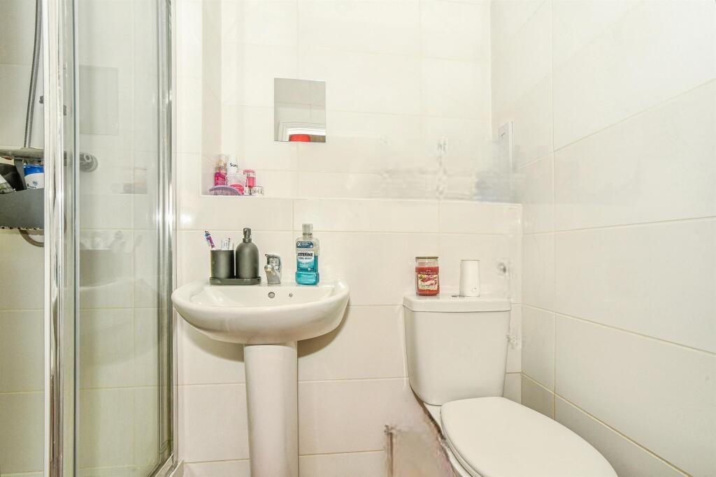 Apartment in Swindon, South Swindon - View 4
