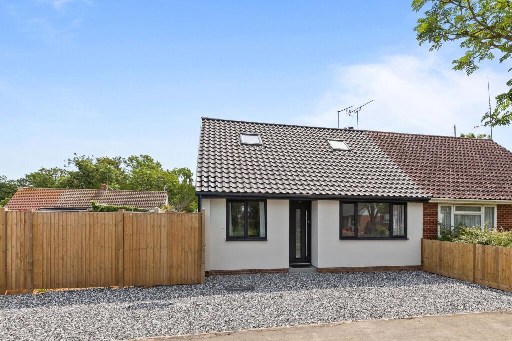 Main image of property: 16 Swanbourne Road, Littlehampton, BN17 6HS