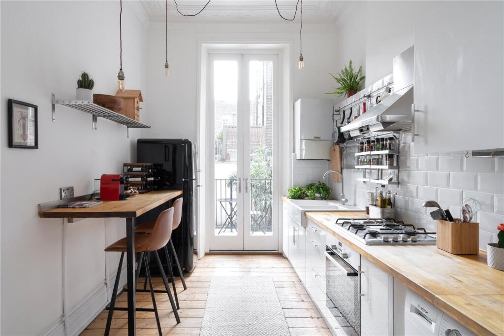 Apartment in London - View 2