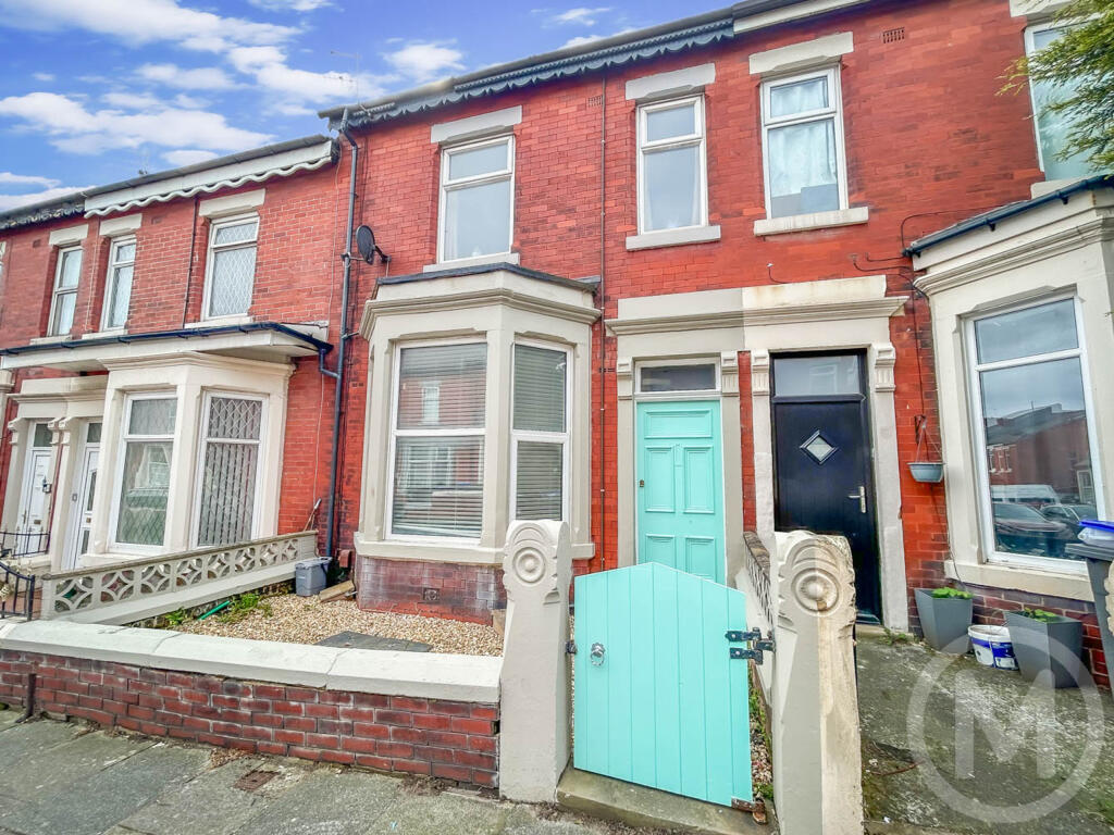 1-bed flat on GFF, Myrtle Avenue, Blackpool, FY3 9BL, £74,950