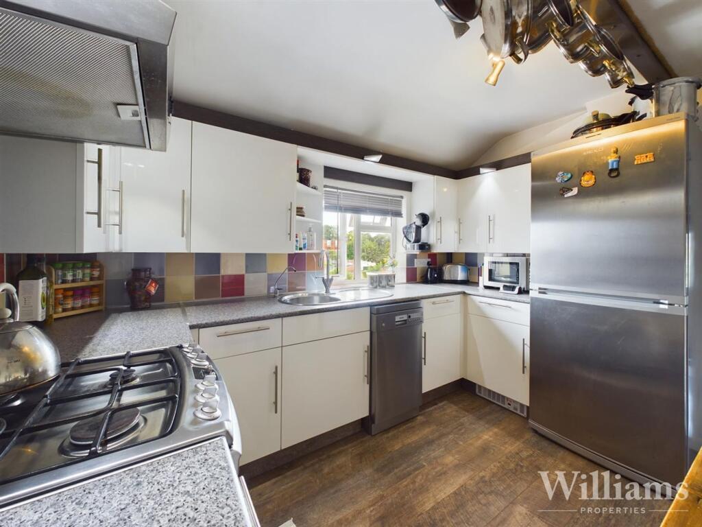 Apartment in Aylesbury, Elmhurst - View 3