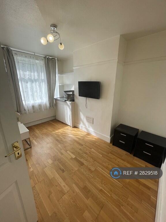 Main image of property: Shelley Avenue, Greenford, UB6