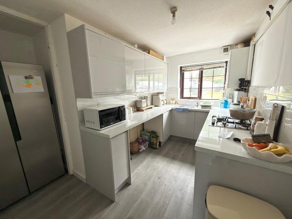 Apartment in Luton - View 3