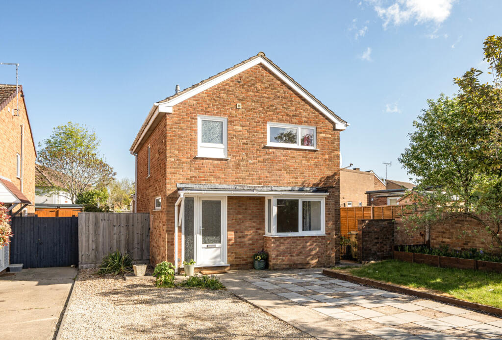 Main image of property: Read Way, Bishops Cleeve, Cheltenham, Gloucestershire, GL52