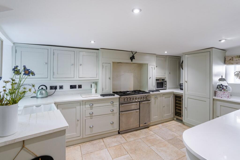 House in Cotswold, Chesterton, Cirencester - View 3