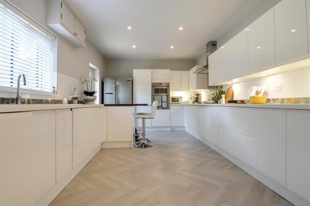 House in Doncaster - View 2