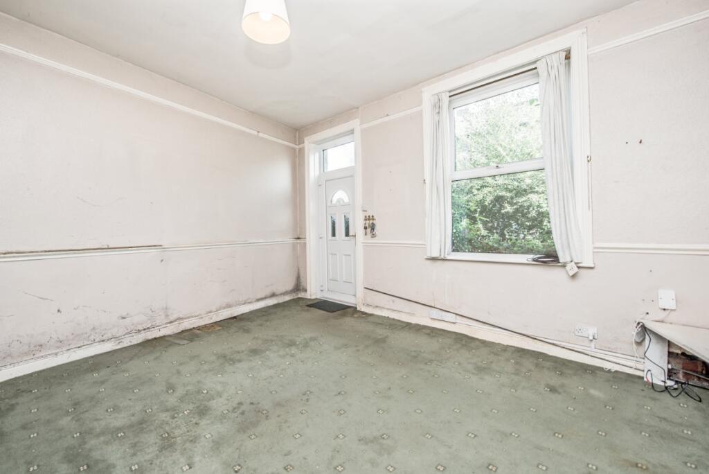 Highfield Terrace, Cleckheaton, West Yorkshire, BD19 photo 3