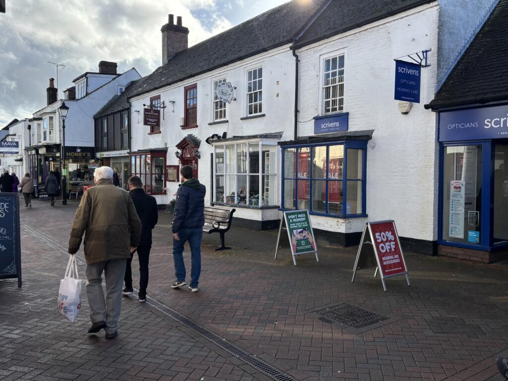 Main image of property: High Street, Hythe, Southampton, Hampshire, SO45