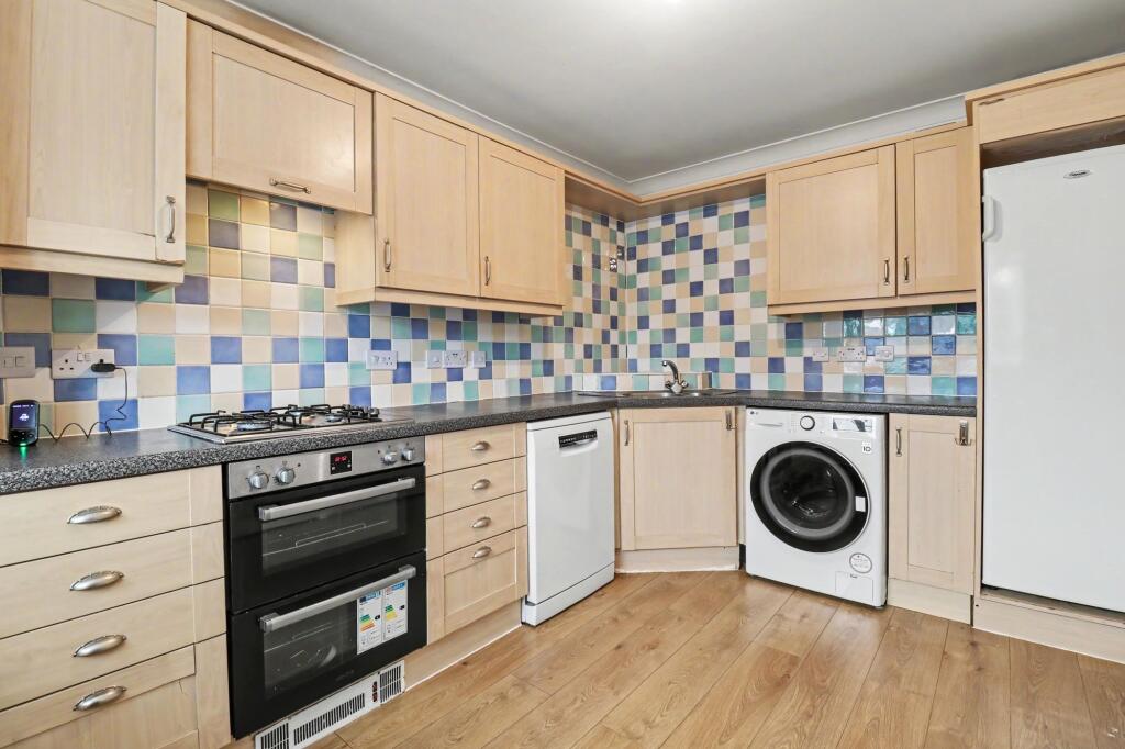 House in Southampton - More