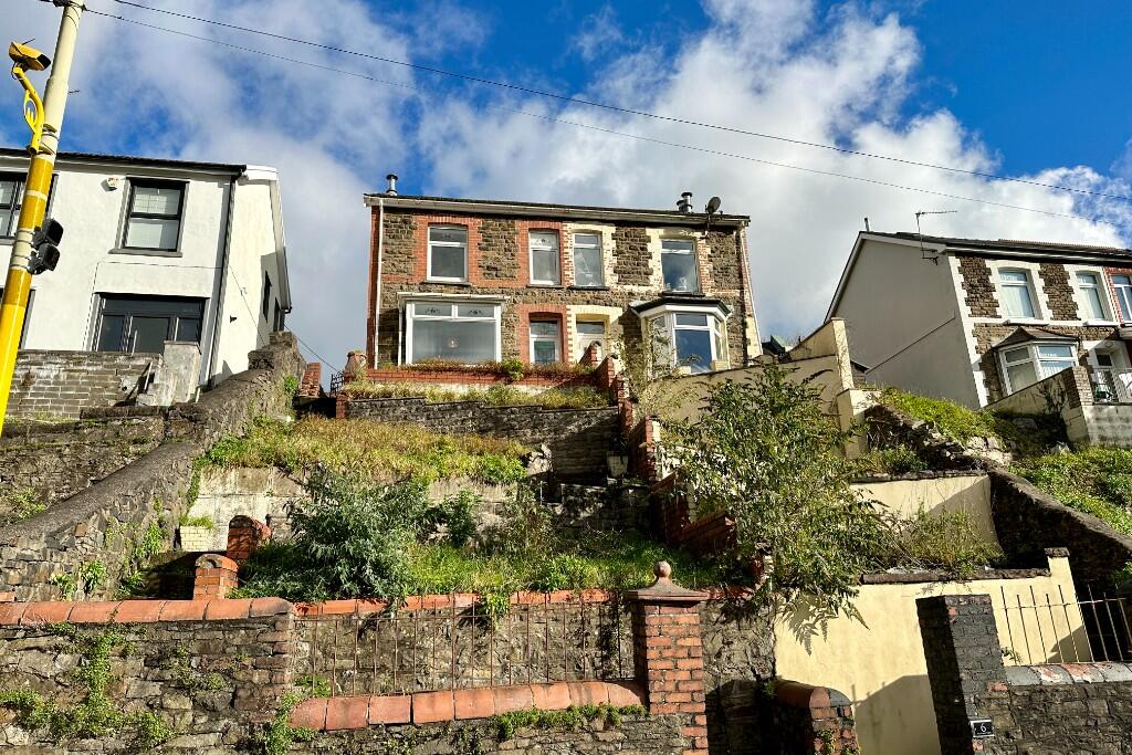 4-bed semi-detached on Pleasant View, Troedyrhiw, Merthyr Tydfil, CF48 4LF, £170,000