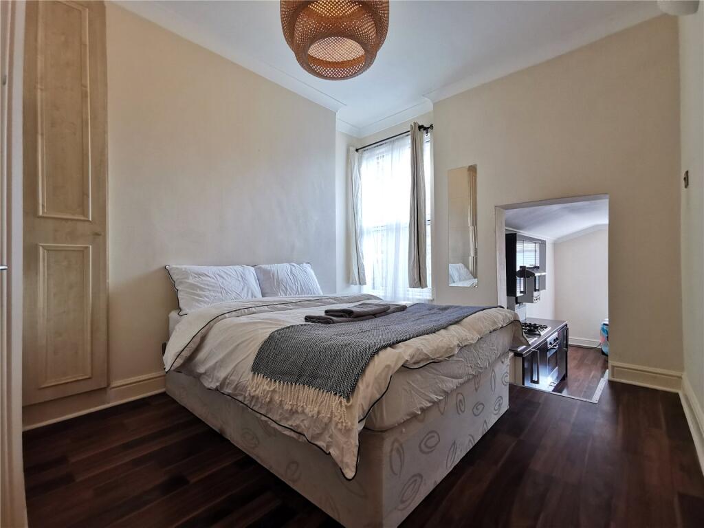 Main image of property: High Road, Willesden, NW10