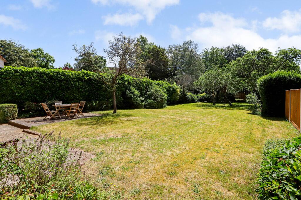 House in Farnham, Fairfield - View 4