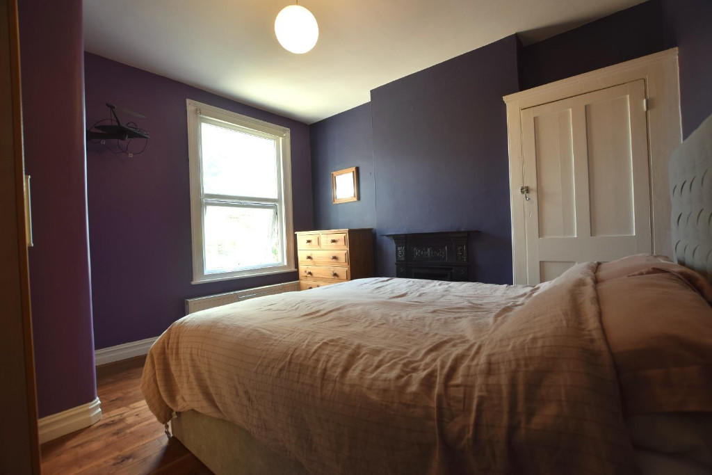 Apartment in London, Leyton - More