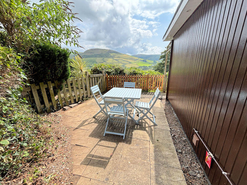 Chalet 4 Woodlands Holiday Park, Bryncrug LL36 9UH photo 4