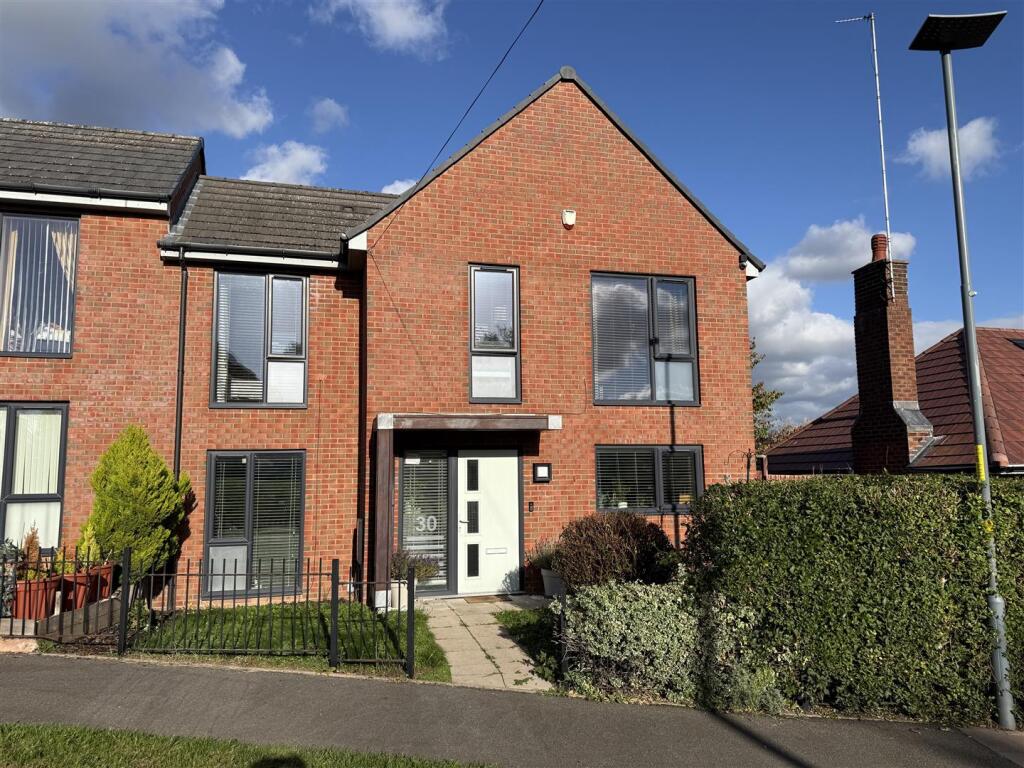 2-bed semi-detached on Chestnuts Avenue, Birmingham, £240,000