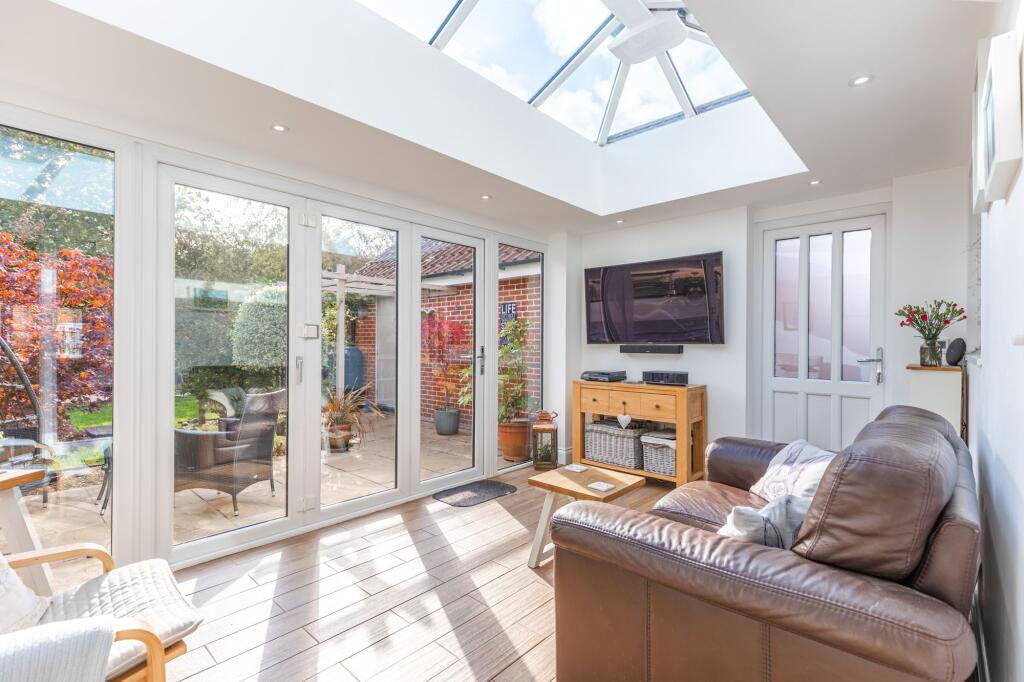 Spacious Family Property with Orangery, Ideally Located in Holt photo 3