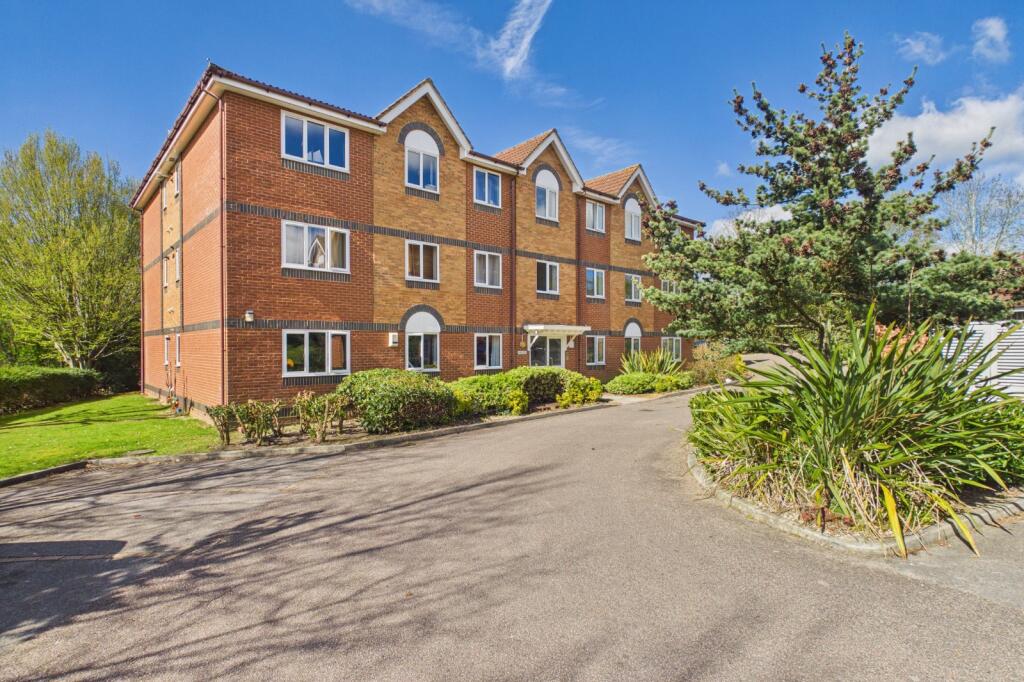 Main image of property: Hebbecastle Down, Warfield, Bracknell, Berkshire, RG42