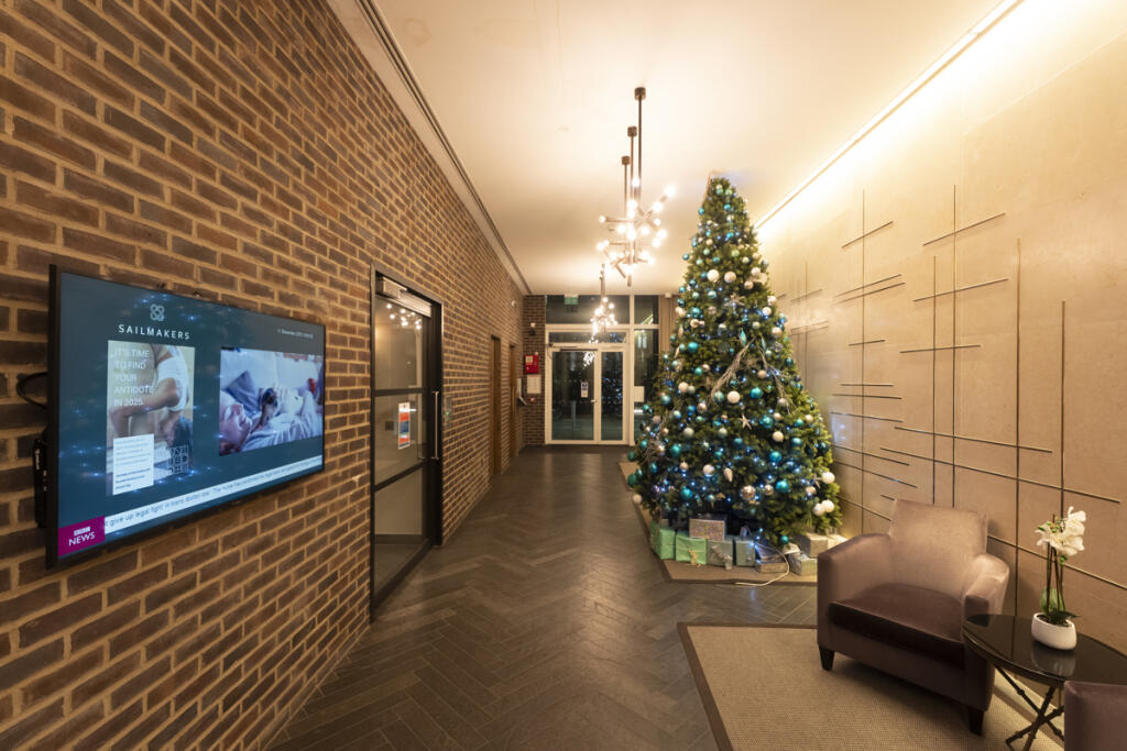 Main image of property: SIROCCO TOWER, 32 Harbour Way, London, E14 9ZP